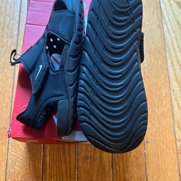 Nike Sunray Size 10c Black Sandal - Picture 4 of 11